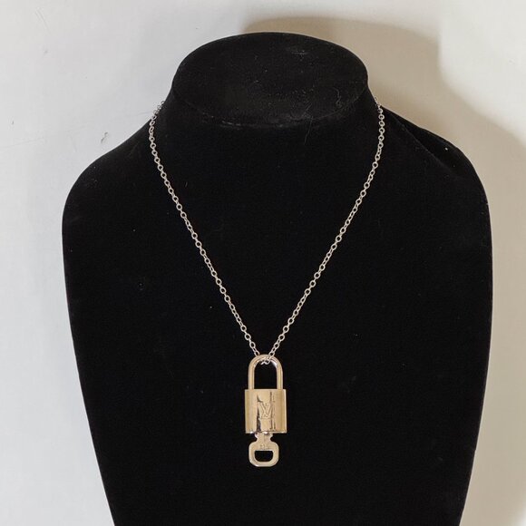 LOUIS VUITTON Lock Necklace with key - Picture 1 of 9